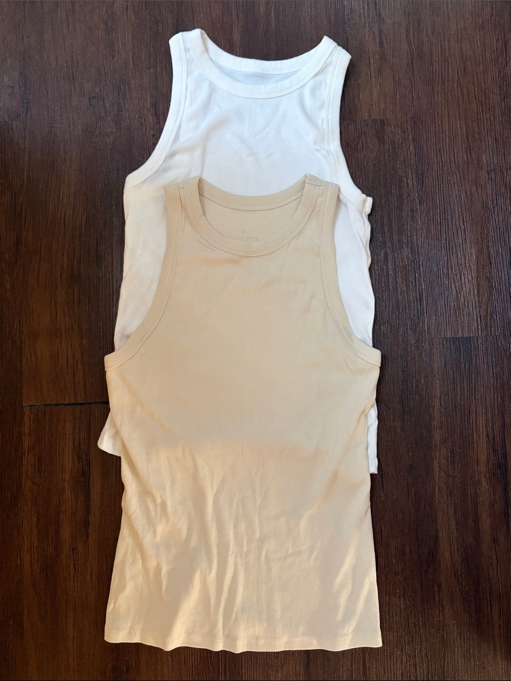 a new day brand white & beige cream set of 2 Tank Tops women’s size L like new
